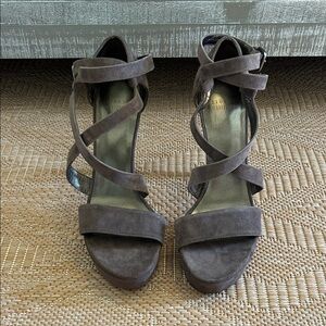 New Stuart Weitzman Suede Heels Sandals